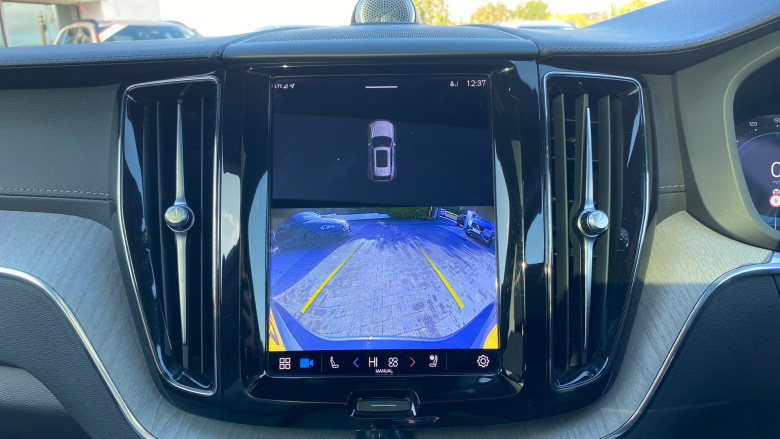 Volvo XC60 2.0 T8 [455] RC PHEV Ultimate Dark 5dr AWD Gtron Estate